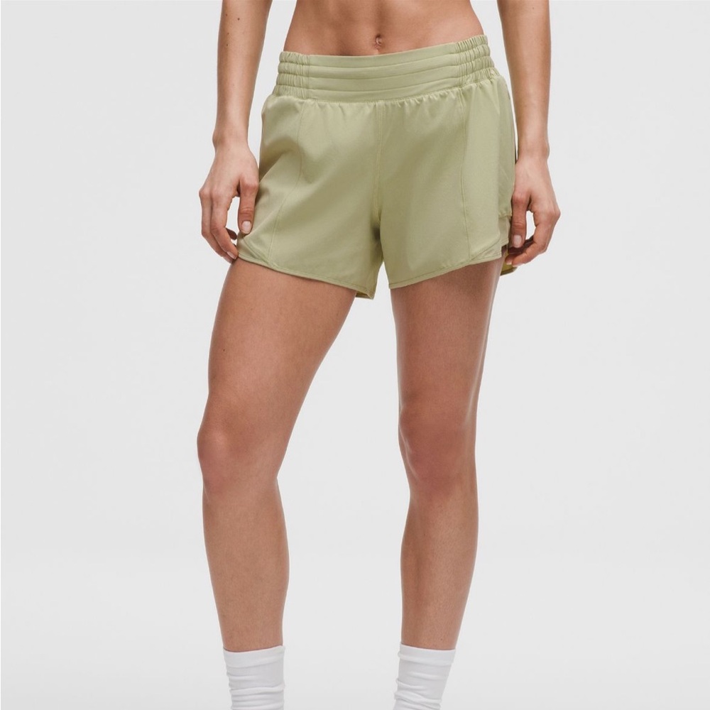 Lululemon Hotty Hot Short 4”